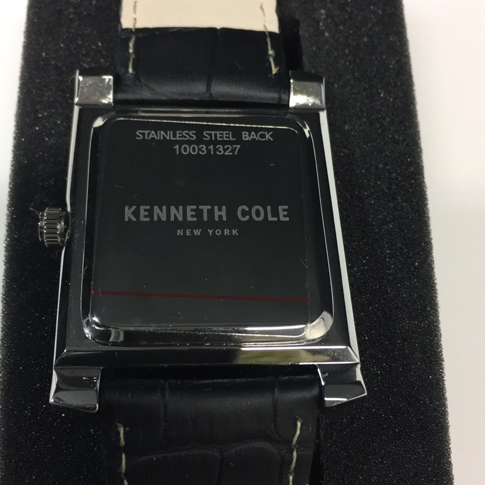 ♨️KENNETH COLE NEW YORK♨️ - Picture 4 of 8